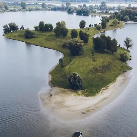 Relaxing Suite, Spa Nearby, Free Parking & Airco Oss