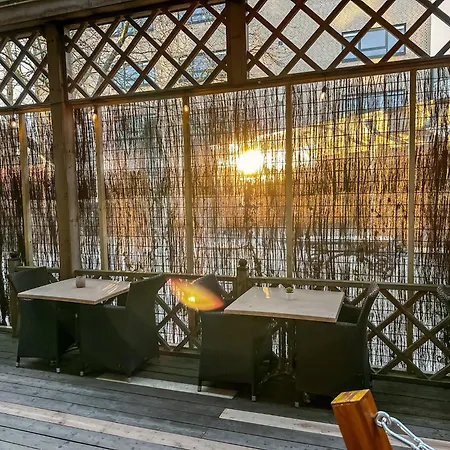 Relaxing Suite, Nearby, Free Parking & Airco Διαμέρισμα Oss