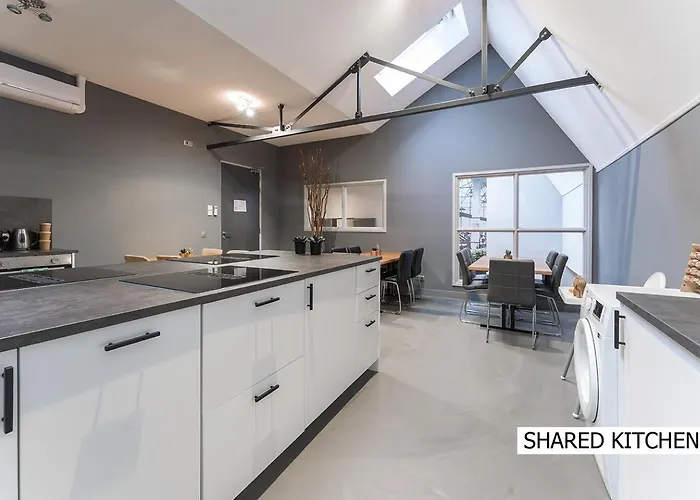 Relaxing Suite, Nearby, Free Parking & Airco Διαμέρισμα