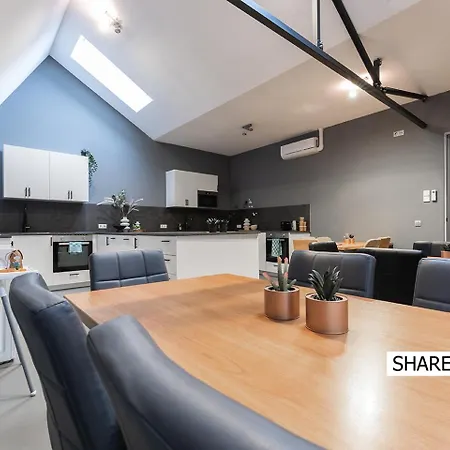 Relaxing Suite, Nearby, Free Parking & Airco *