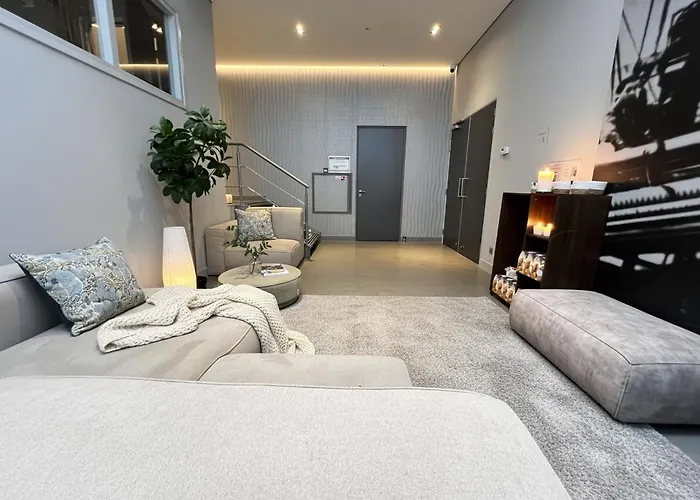 Relaxing Suite, Nearby, Free Parking & Airco Apartman